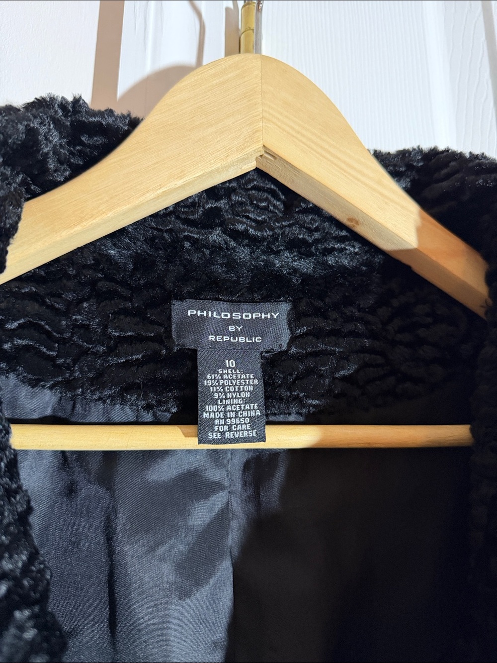 Philosophy Curly Faux Fur Cropped Jacket Shawl Collar Medium 10 Black Lined - Picture 4 of 10